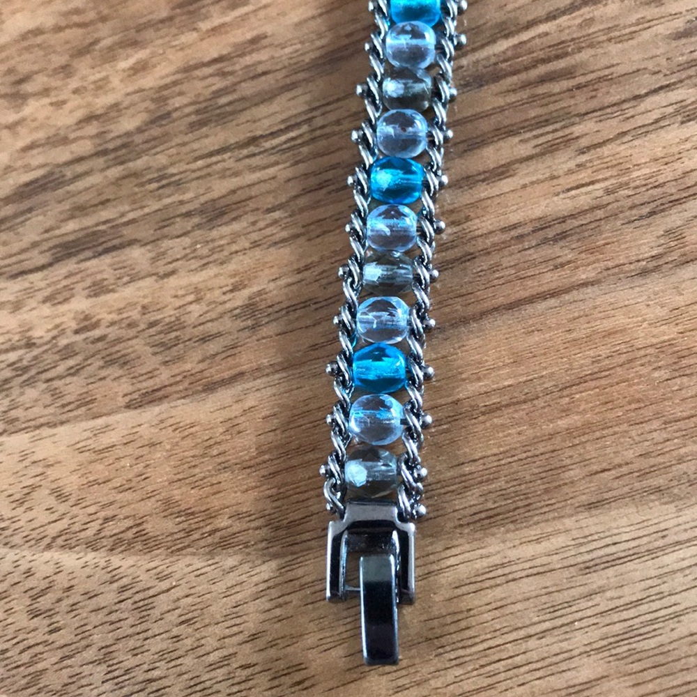 NWT Liz Claiborne Bead Bracelet - Picture 3 of 4